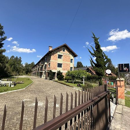 Luzzy Hotel Канела Экстерьер фото