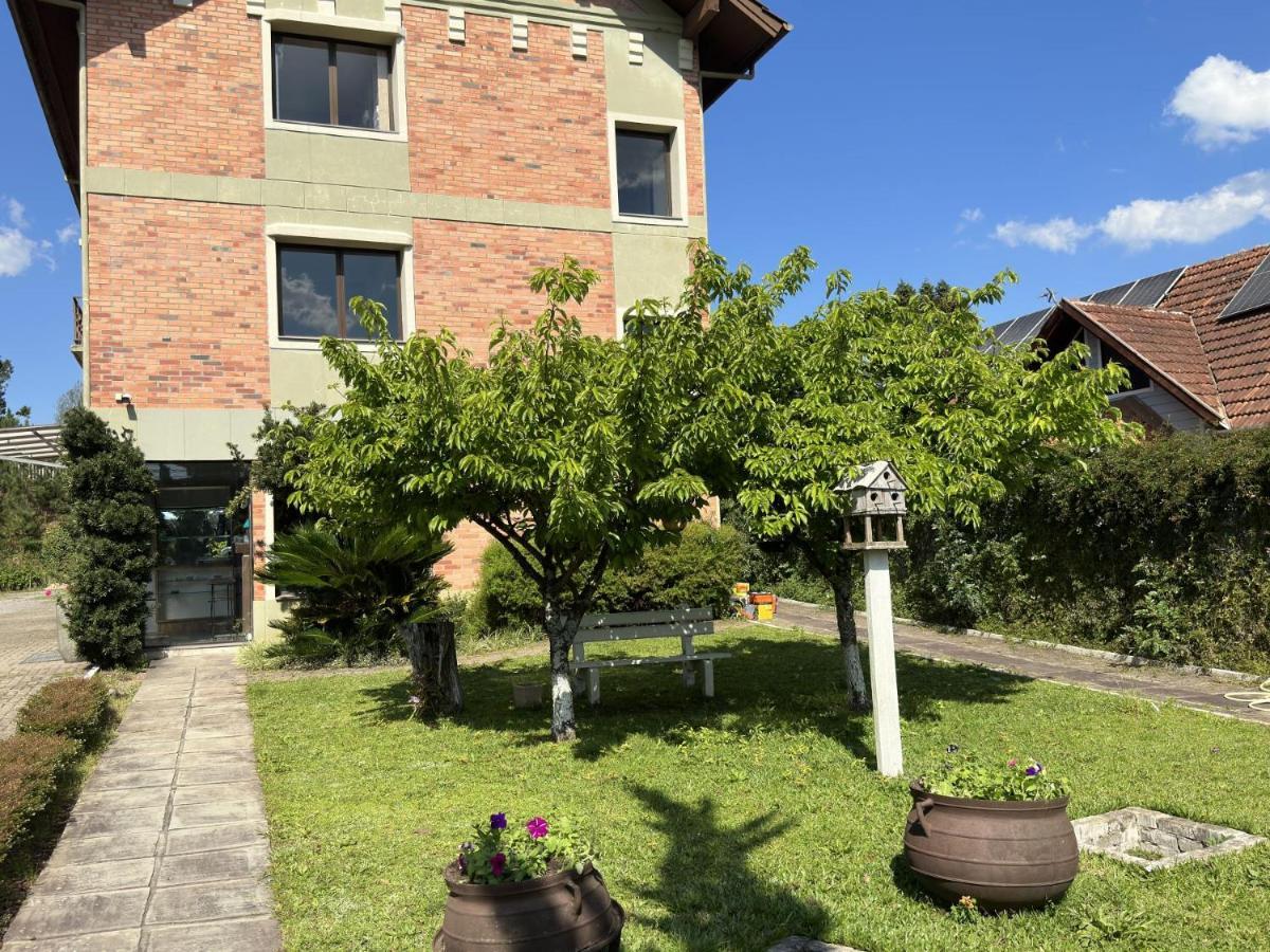 Luzzy Hotel Канела Экстерьер фото